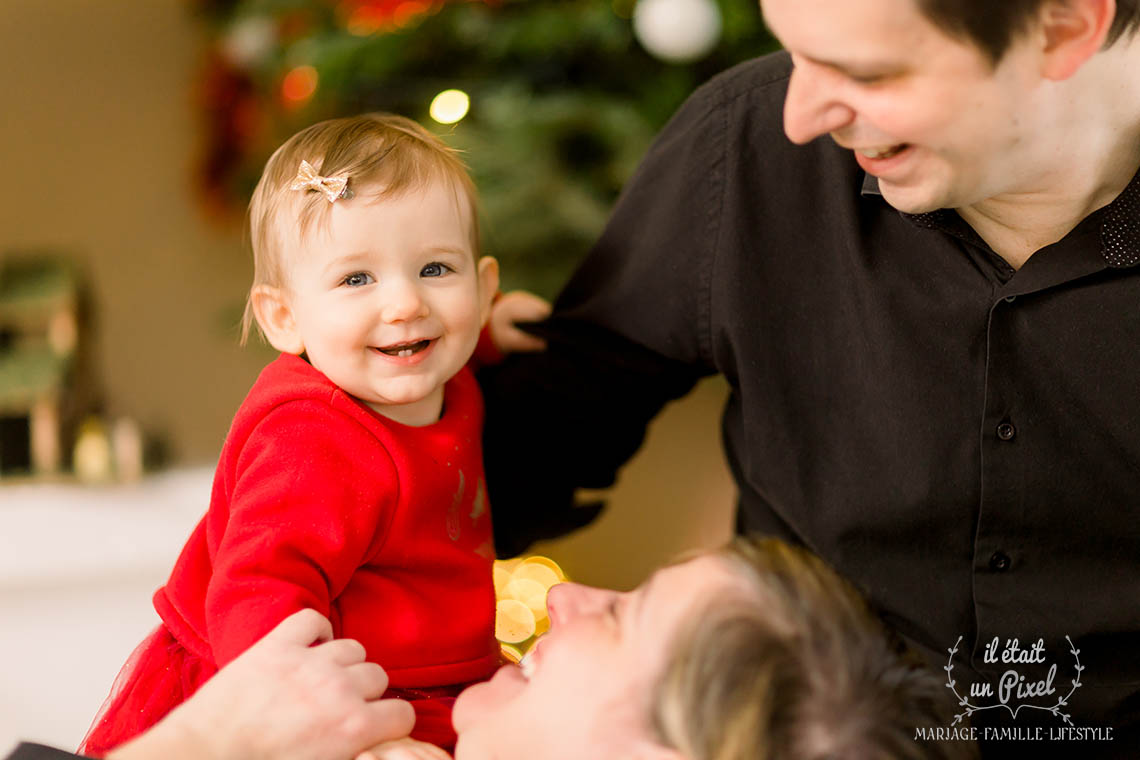 Séance famille avec bébé pour fêter Noël !